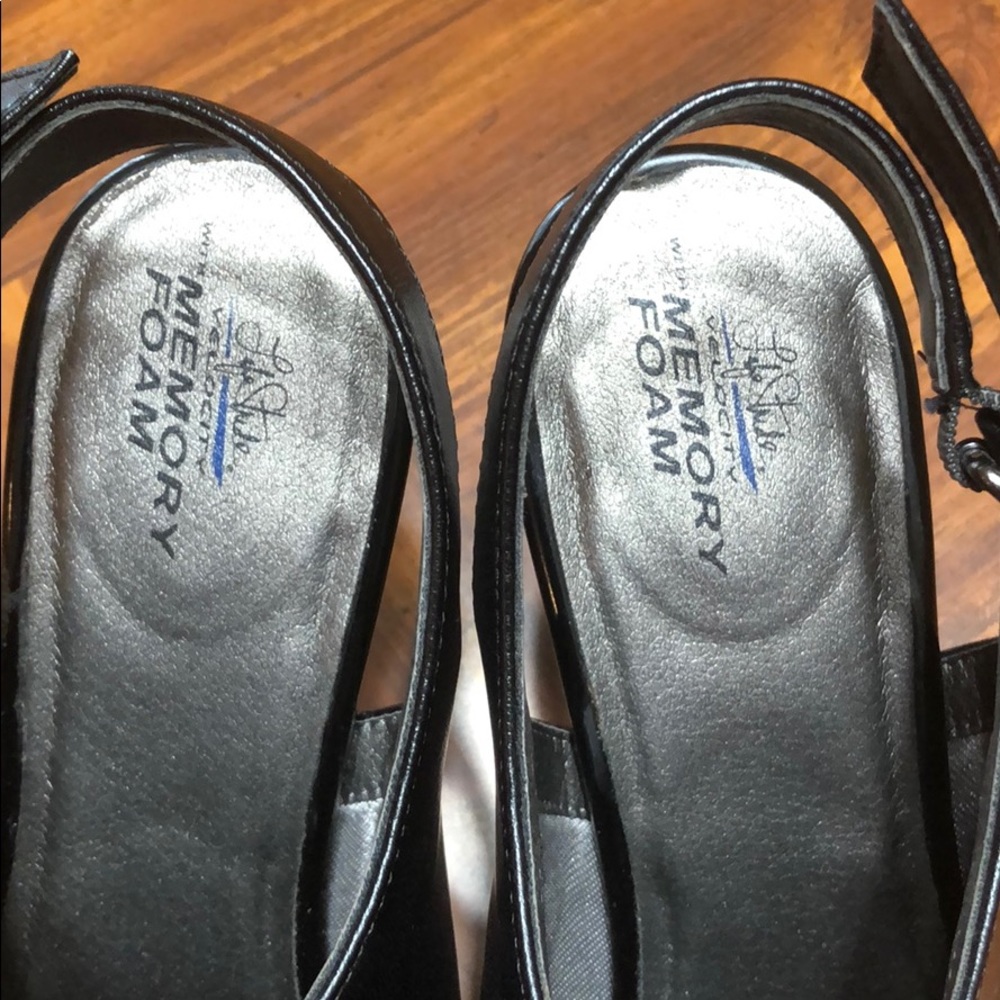 heels - Picture 5 of 8